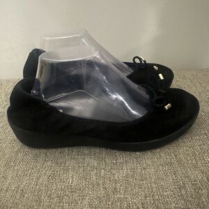 Fit Flop Women’s Black Suede Slip On Flats Size 9